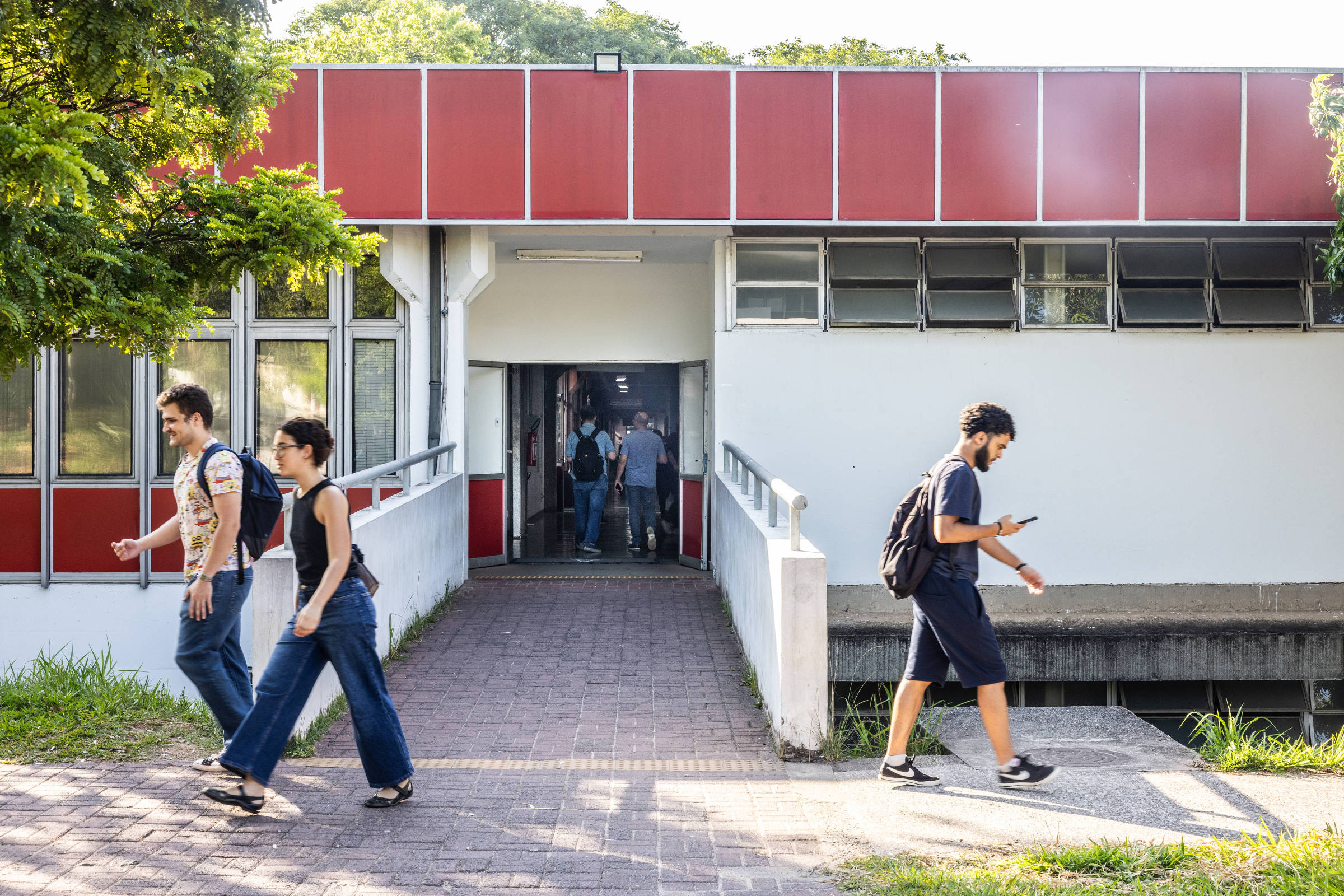 QS: Brasil se destaca em cursos de odontologia e petróleo – 12/03/2025 – Educação